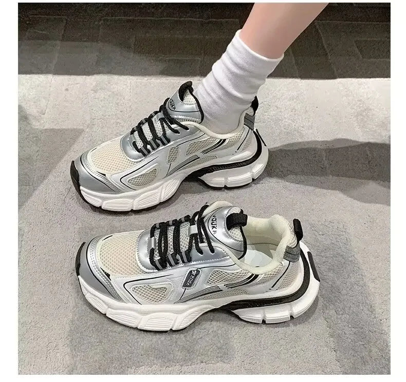 Zapatillas ortopédicas vulcanizadas de moda para mujer.