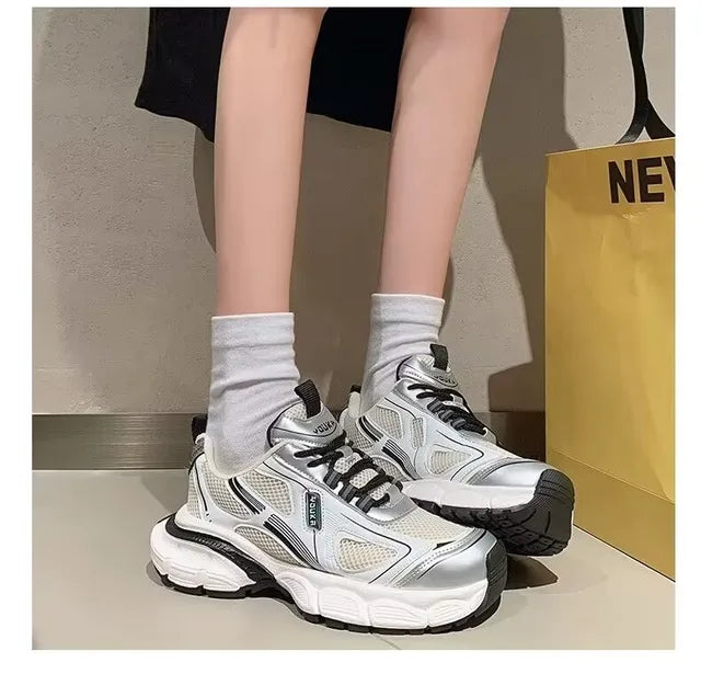 Zapatillas ortopédicas vulcanizadas de moda para mujer.