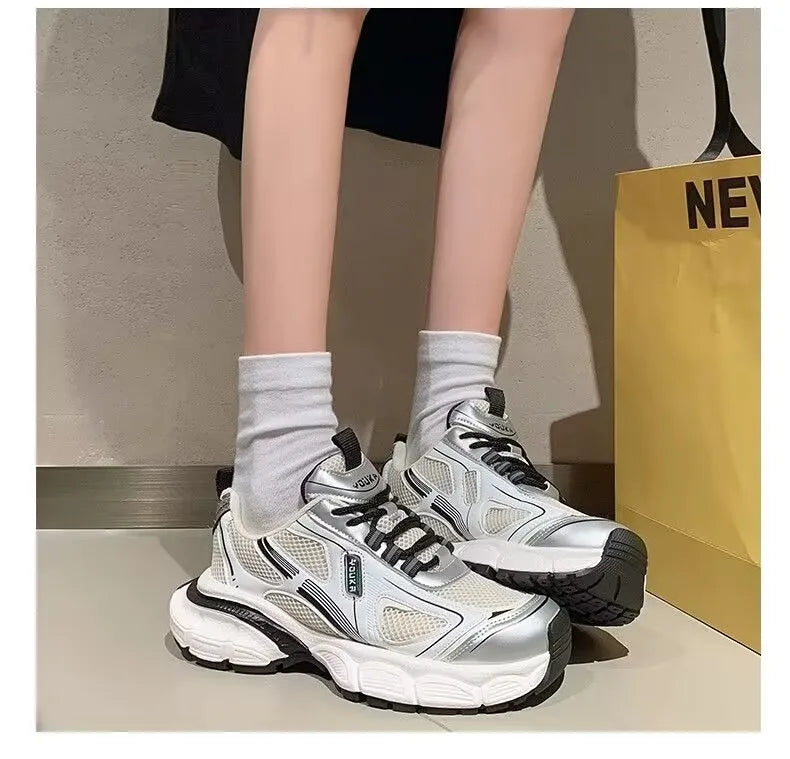 Zapatillas ortopédicas vulcanizadas de moda para mujer.