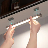 Barra de luz LED adhesiva con batería recargable USB